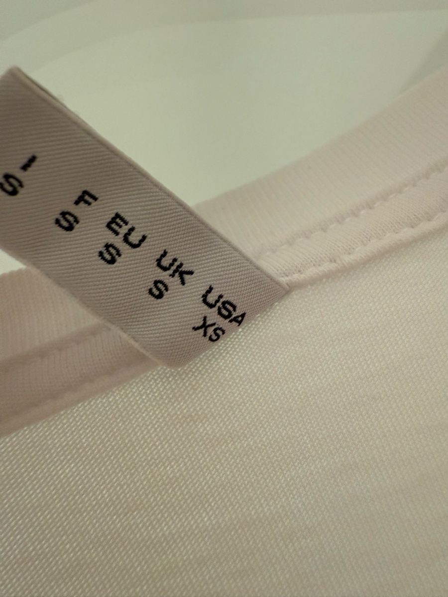 Moschino T-shirt: Moschino t-shirt – Usato da Paradiso venduto da apf_mh9c 4