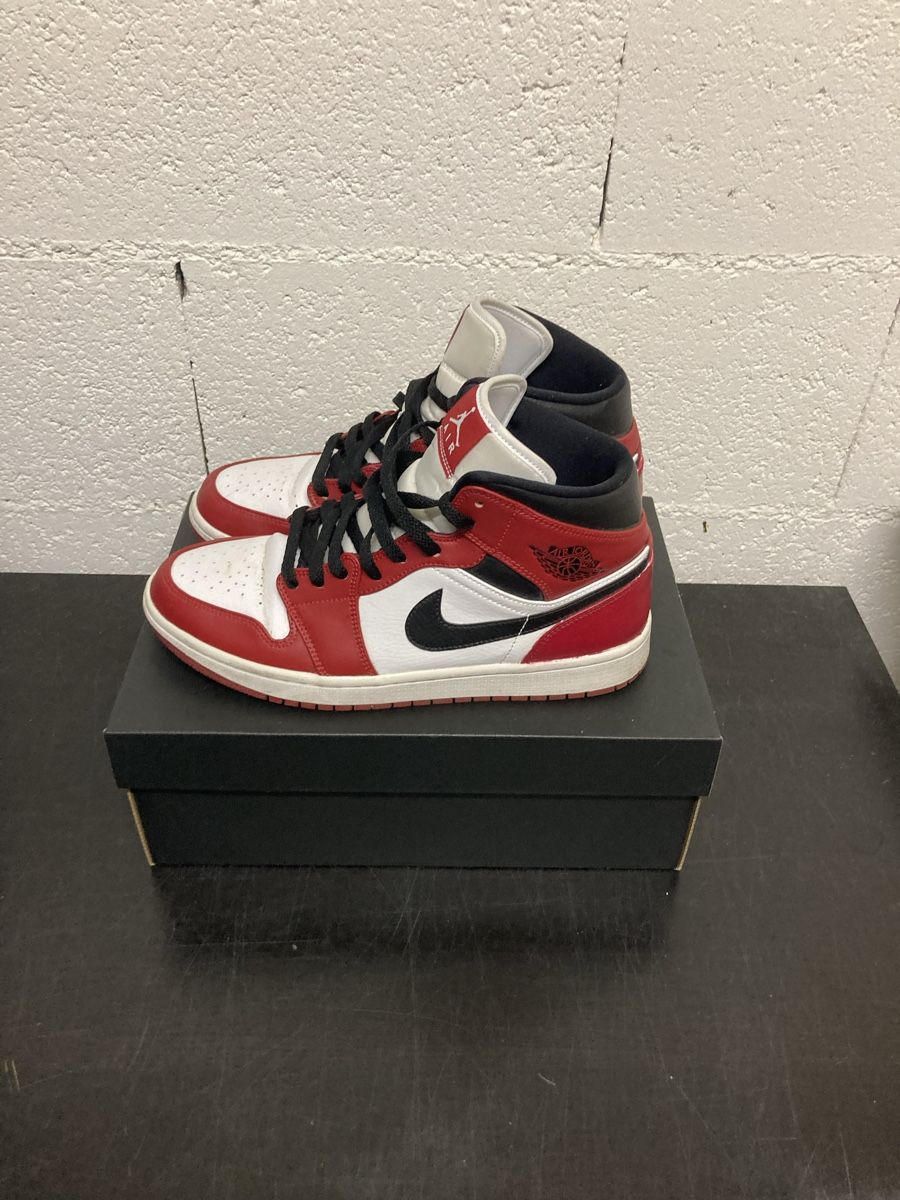 Jordan Scarpe da uomo: Air Jordan 1 Mid Chicago – Usato da Granges-Paccot venduto da Ruutu