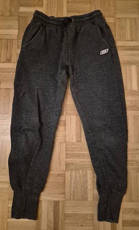 Pantalons: Skechers Trainerhose – D'occasion à Ettingen par mus_qx88