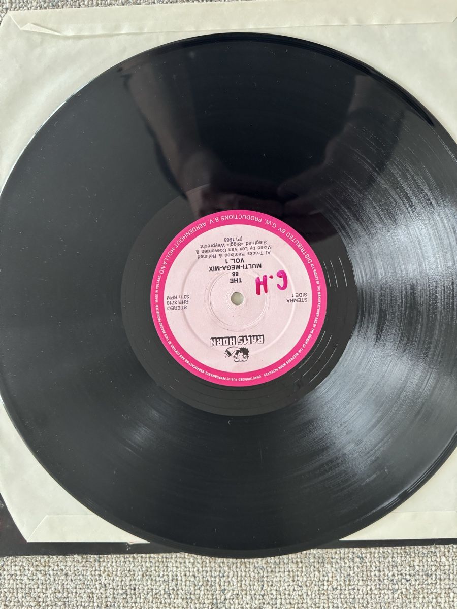 Dischi in vinile: Rams Horn - The 88 Multi Mega-Mix  Vol. 1 - 12" Maxi – Usato da Rorbas venduto da BlackstarRecords 2