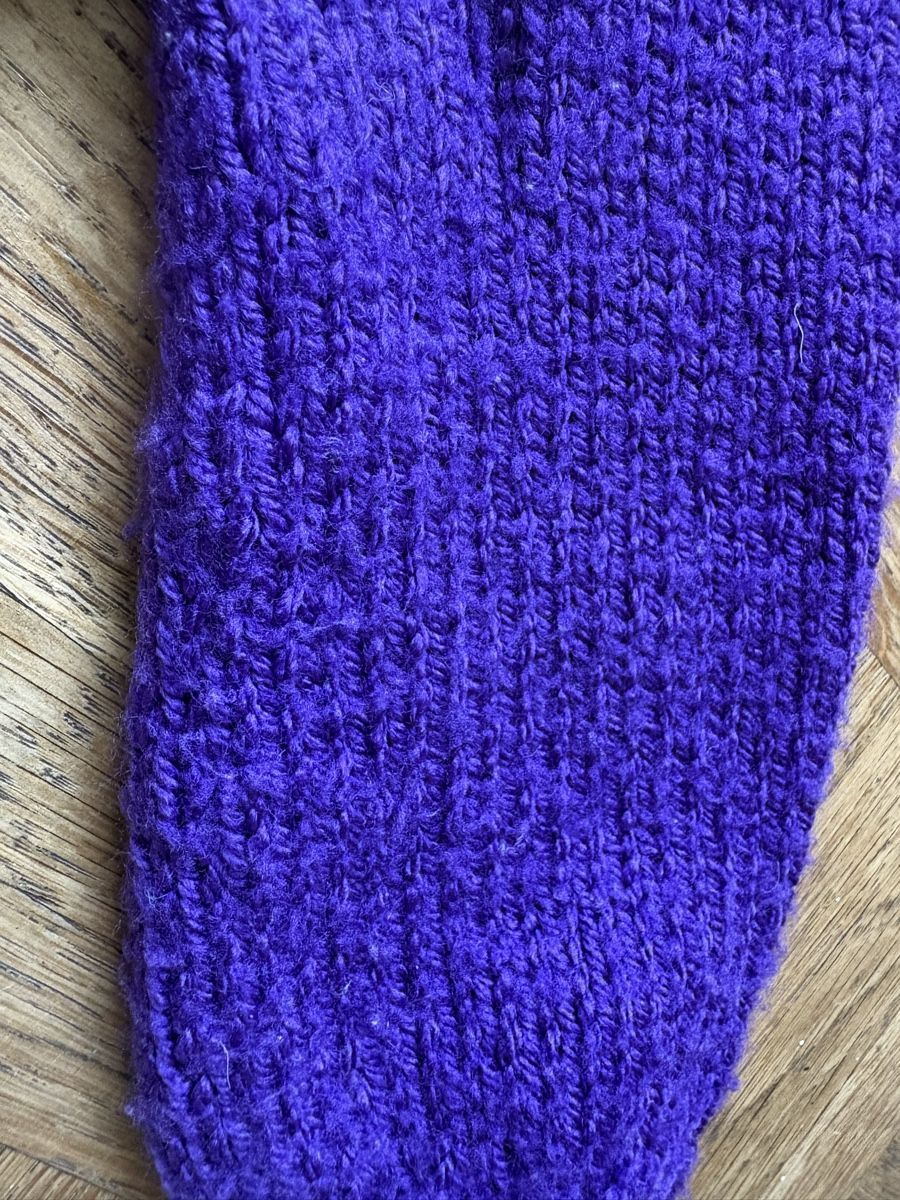 Maglioni & Felpe: 2 Handgestrickte Baby Jäckchen  – Usato da Thalwil venduto da Linnea86 5
