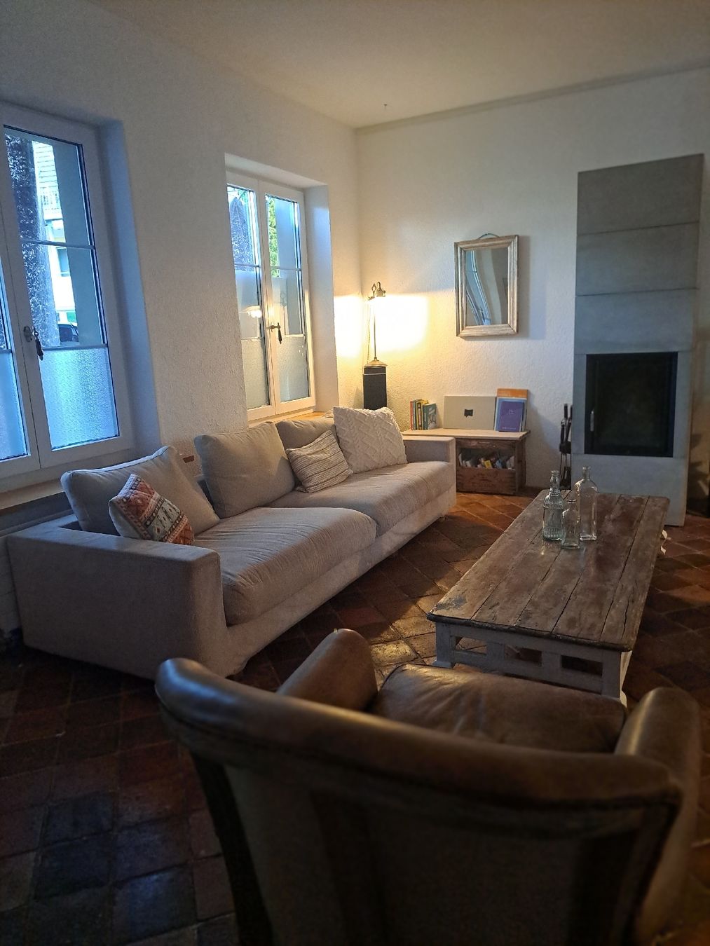 Sofas: Sofa in beigem Cord – Gebraucht aus Hombrechtikon von Brunnengass 3