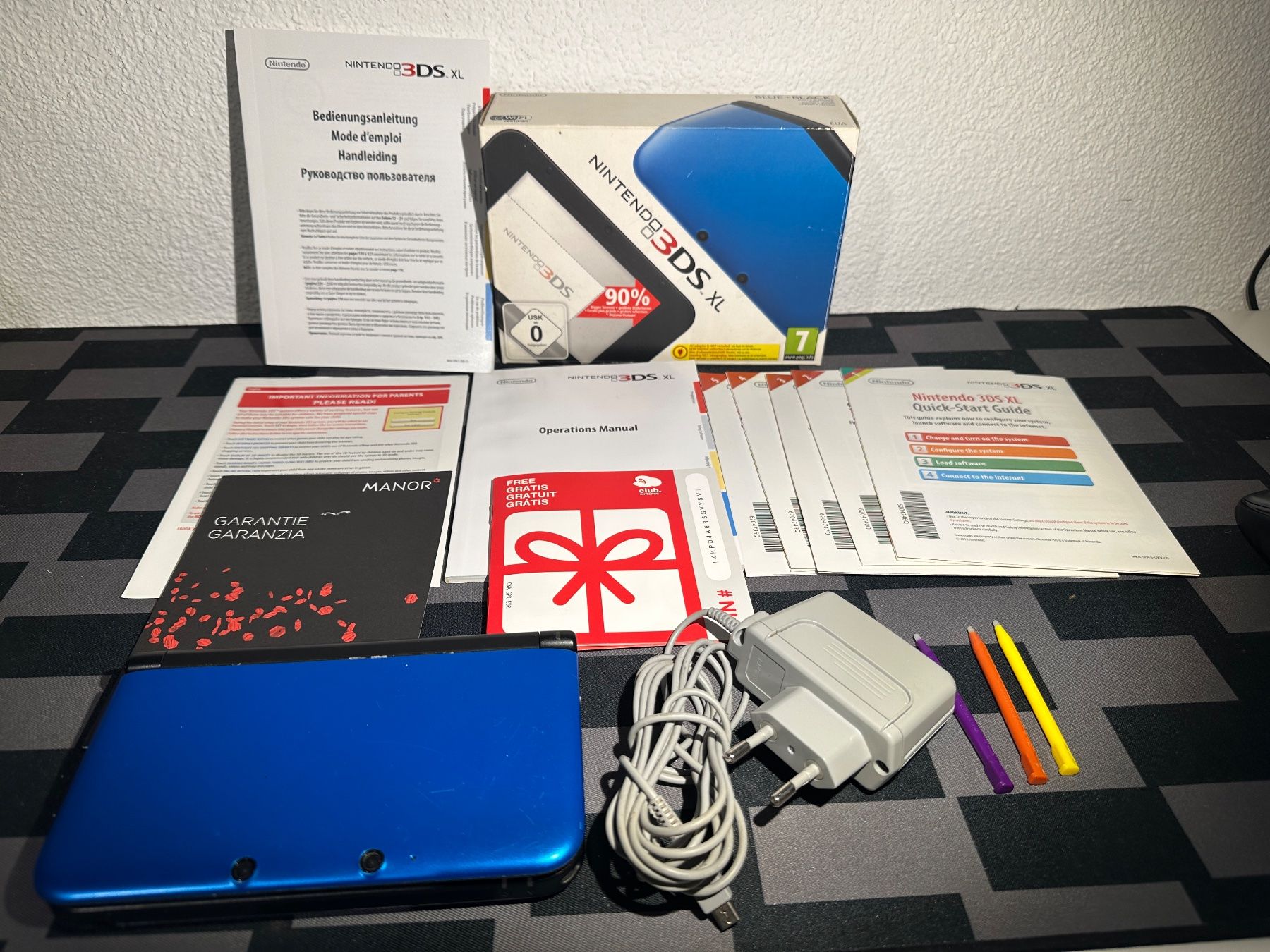 Nintendo Konsolen: Nintendo 3DS XL in OVP , SD-Card + Reserve Stifte – Gebraucht aus Kappel SO von MyFunBox