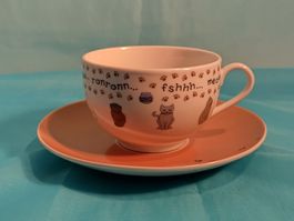 Tasse und Untertasse, Katzen miau und ronron und Pfötchen