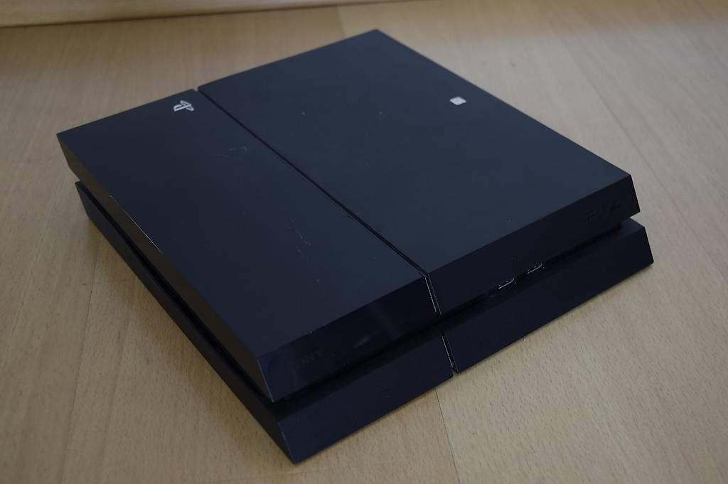 Sony Console: PS4 1 To ? Modifiée ? Firmware 9.60 – Usato da Tatroz venduto da schnibee