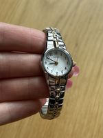 Hübsche delikate Armband Uhr