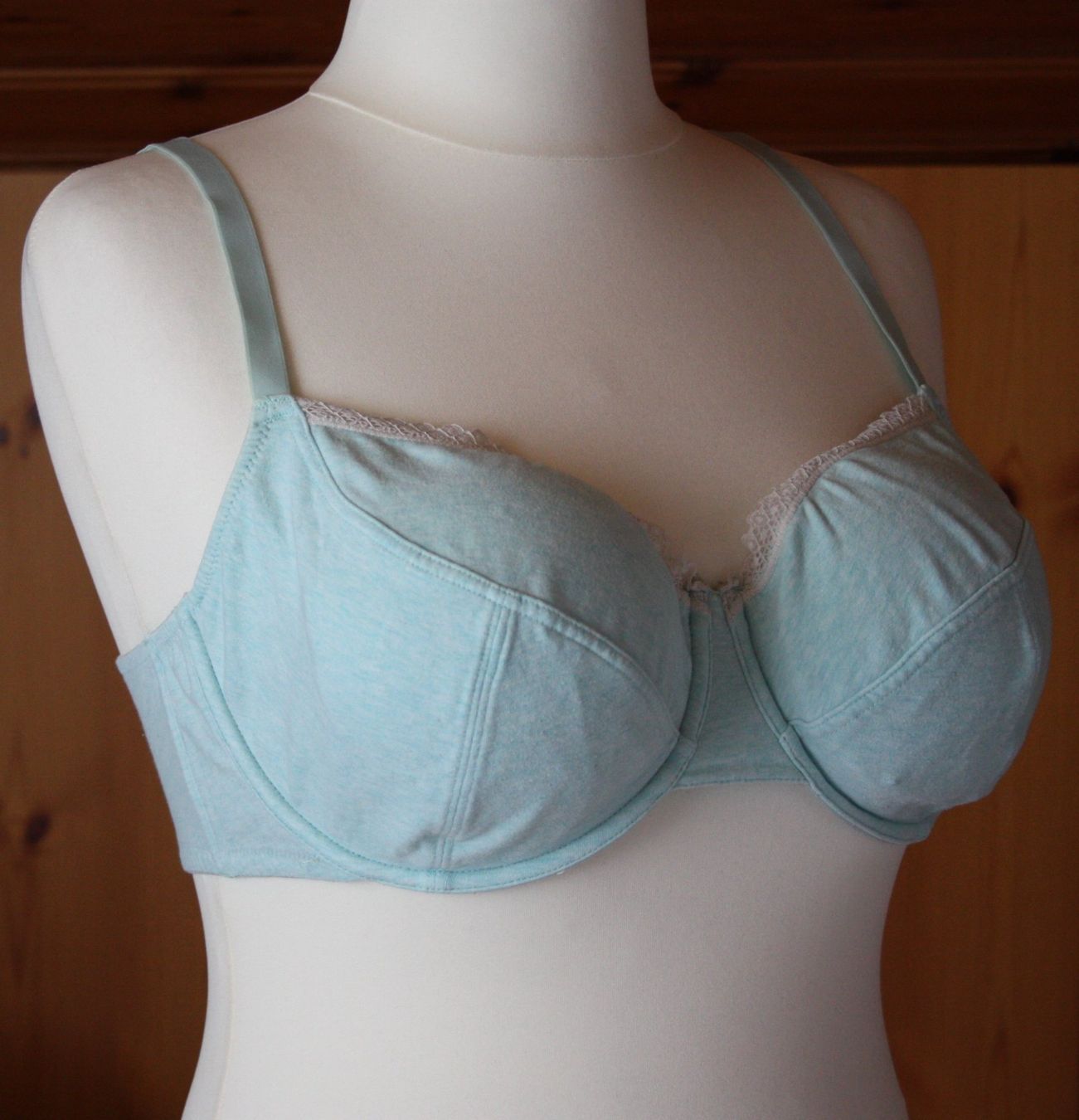 Altra biancheria intima: BH hellgrün 85DD (8) – Usato da Flüelen venduto da Diversicum-Curvy 1