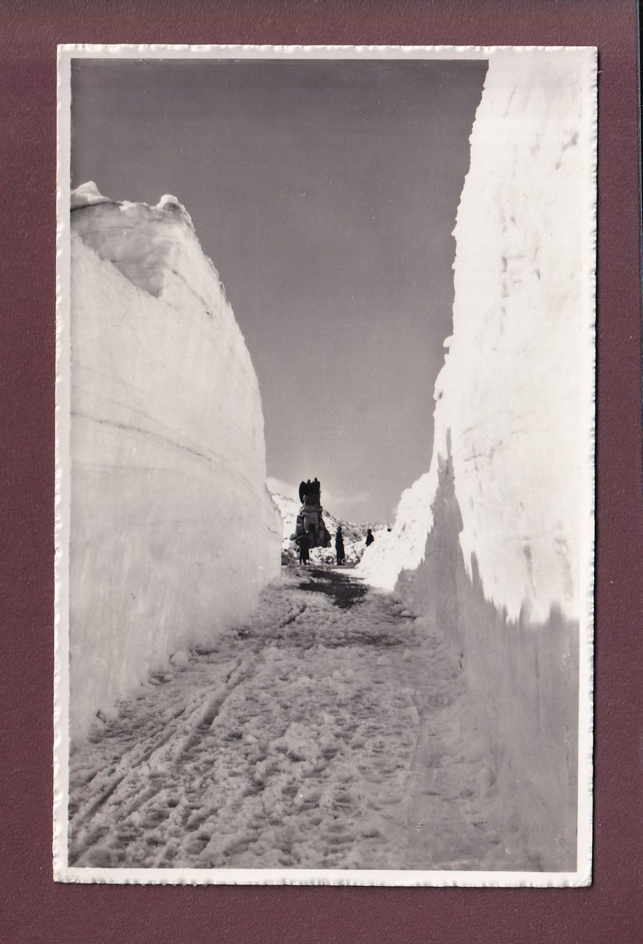 Cartoline postali: S. GOTTARDO - Trincea - 1957 – Usato da Pully venduto da nicecards