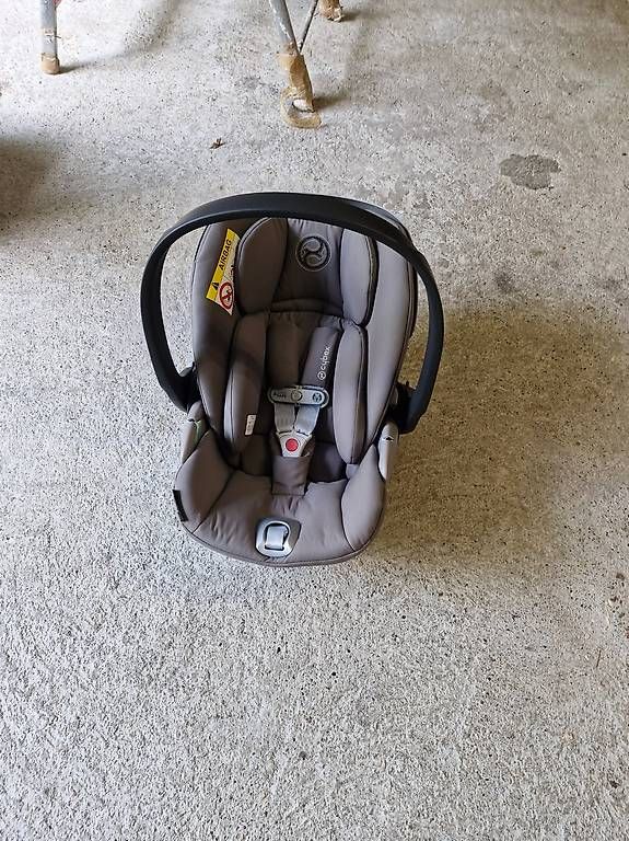 Cybex Seggiolini per auto: Siège auto Cloud T i-size sans Base isofix – Usato da Le Mont-sur-Lausanne venduto da EmersonT 3