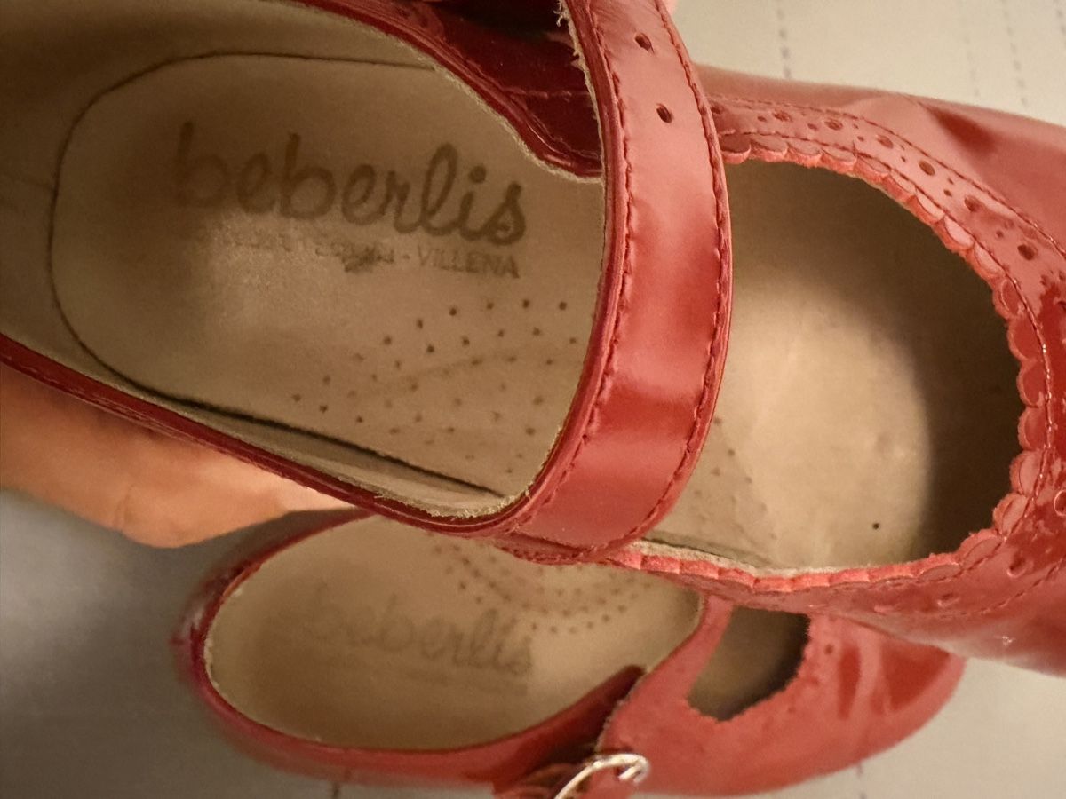 Schuhe für Mädchen: Lackleder Ballerinas 28 – Gebraucht aus Basel von RausindieNatur 2