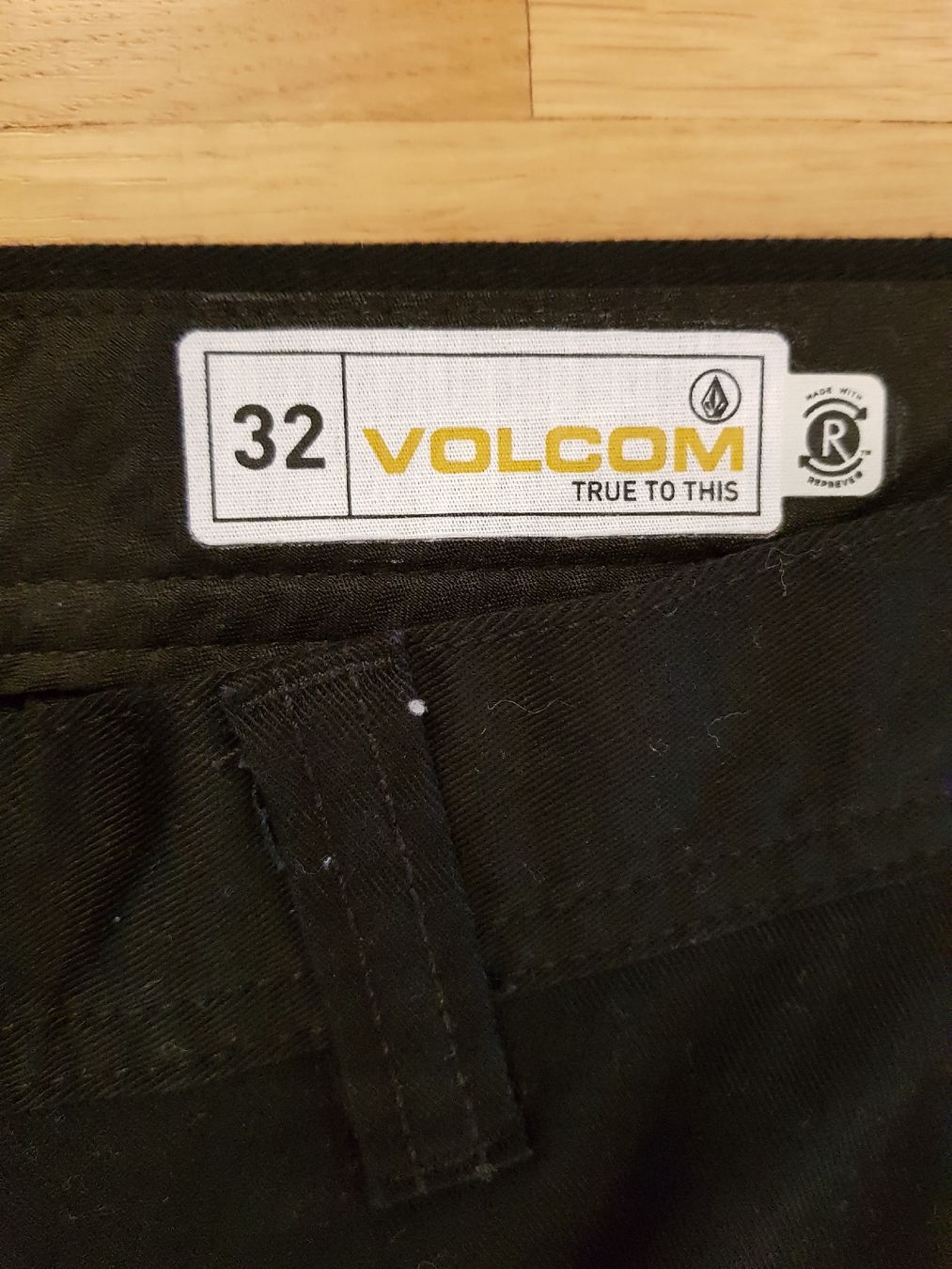 Volcom Pantaloni: Pantalon Volcom Noir Taille 32 – Usato da Veyrier venduto da sosozizou 3