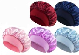 Lot de 5 bonnets élégants satinés, NEUFS