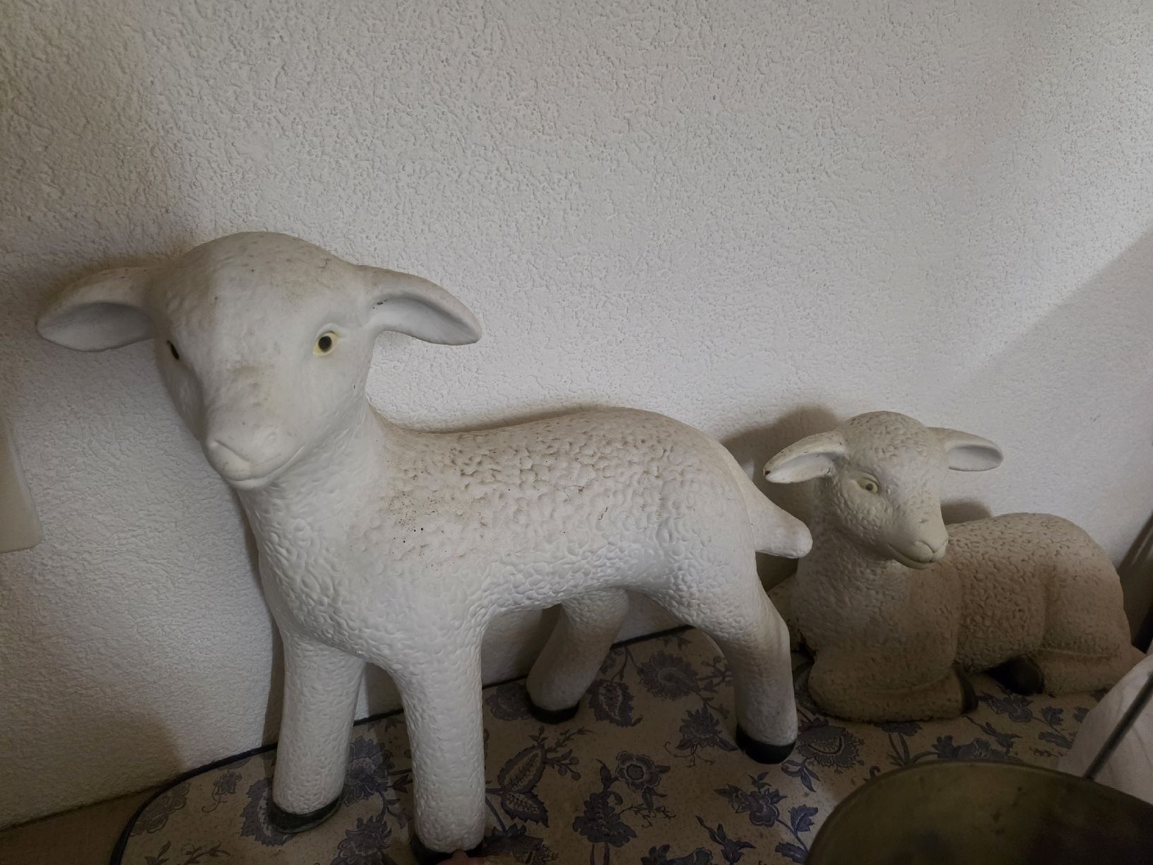 Statuette: Vintage Ceramic Lamb Figurines  – Usato da Hinwil venduto da Ehretstock8 3