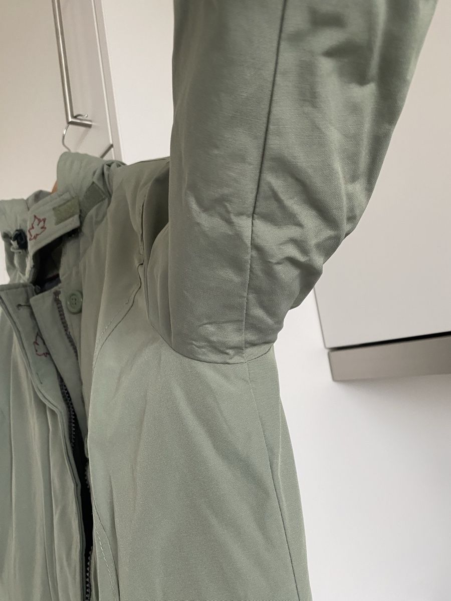 Canada Goose Cappotti: Canada Goose parka unworn – Nuovo (secondo la descrizione) da Zug venduto da kse_w9mn 8