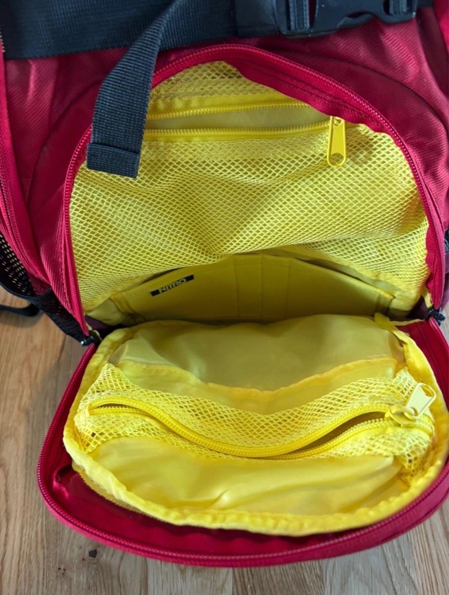 Zaini: Nitro Schulrucksack rot Thek – Usato da Rümlang venduto da Laufgitter01 4