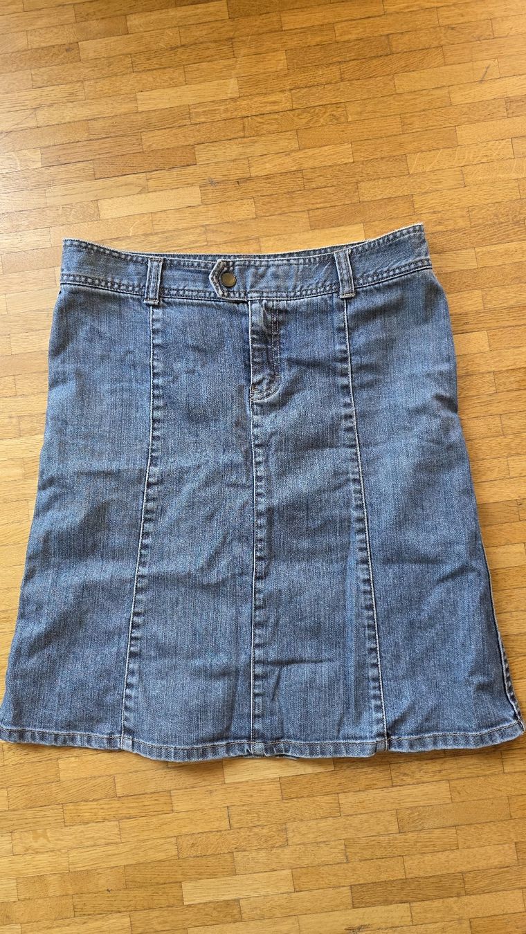 H&M Gonne: Jeans Rock Knielang Gr. 40 – Usato da Wettingen venduto da Francesca011