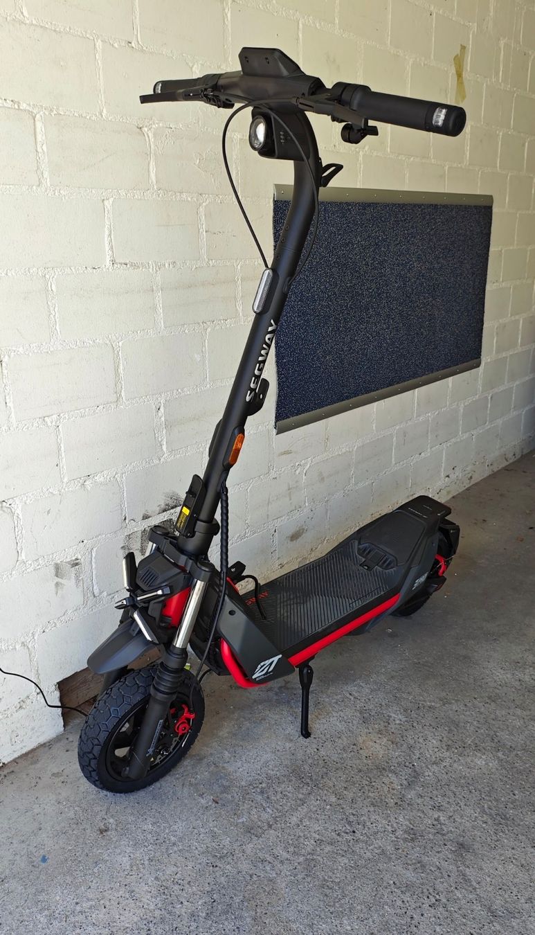 Scooter: Segway ZT3 Pro – Usato da Freienbach venduto da paede88