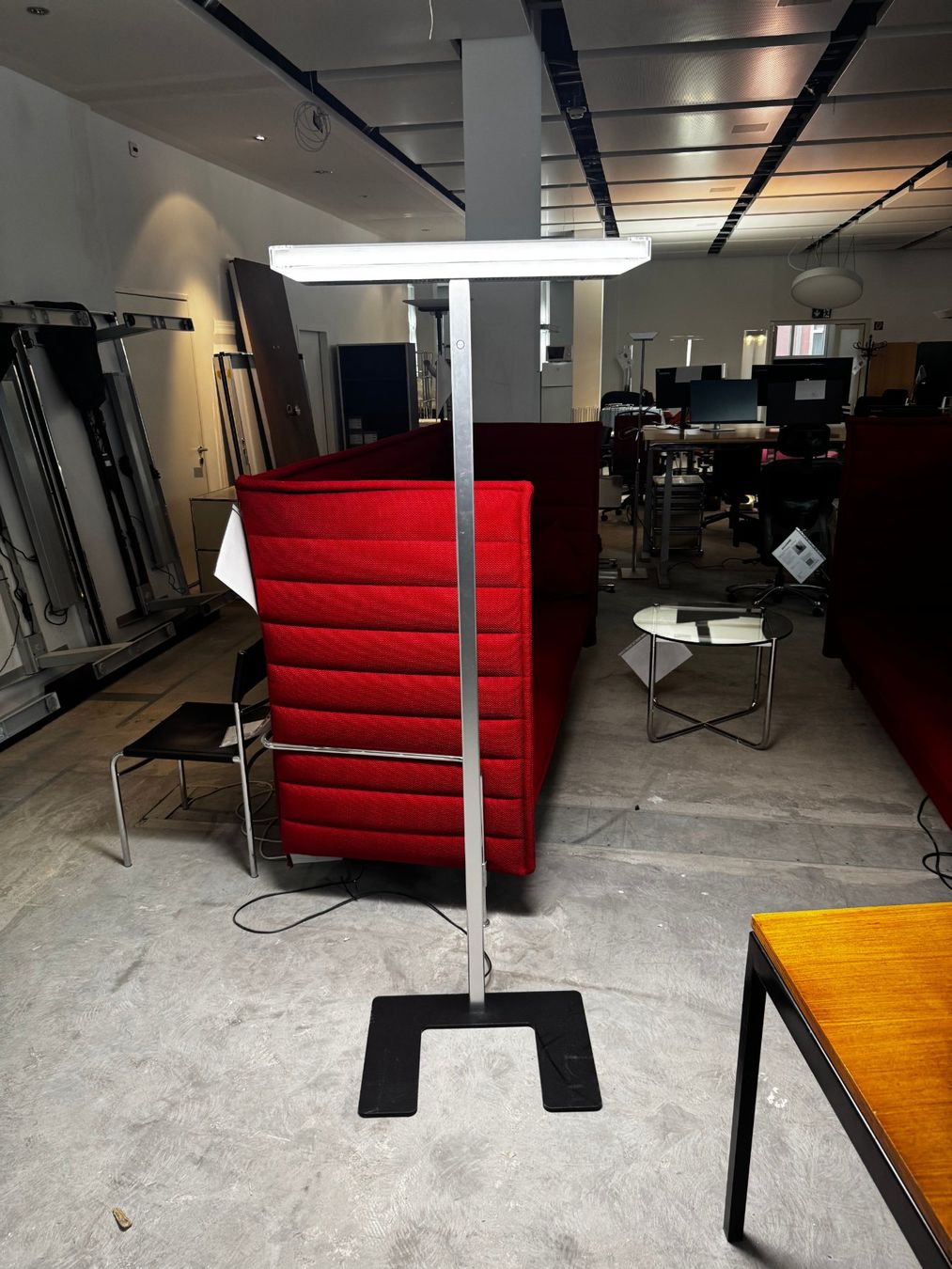 Zumtobel Lampade: LED Stehleuchte von ZUMTOBEL – Usato da Affoltern am Albis venduto da Zapro