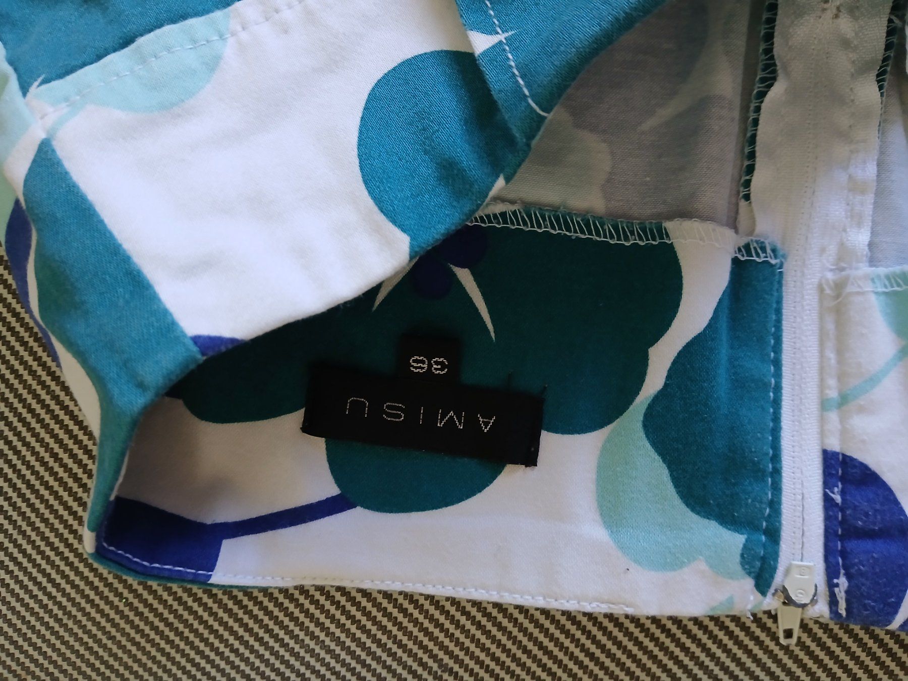 Gonne: minijupe motif fleurs taille 36-38 – Usato da Fregiécourt venduto da Triton_bleu 1