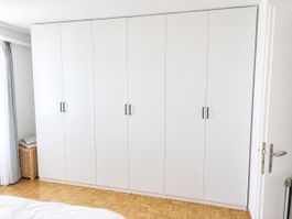 Kleiderschrank