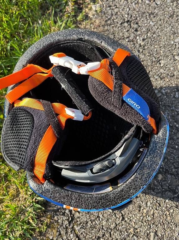 Caschi: Kinder Skihelm  – Usato da Bellikon venduto da Ndorfer 2