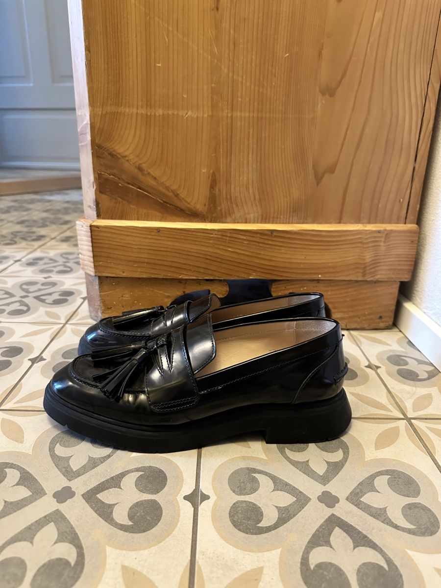 Stuart Weitzman Chaussures femmes: Stuart Weitzmann Loafer – D'occasion à Zürich par NicolaLauraJoy 1