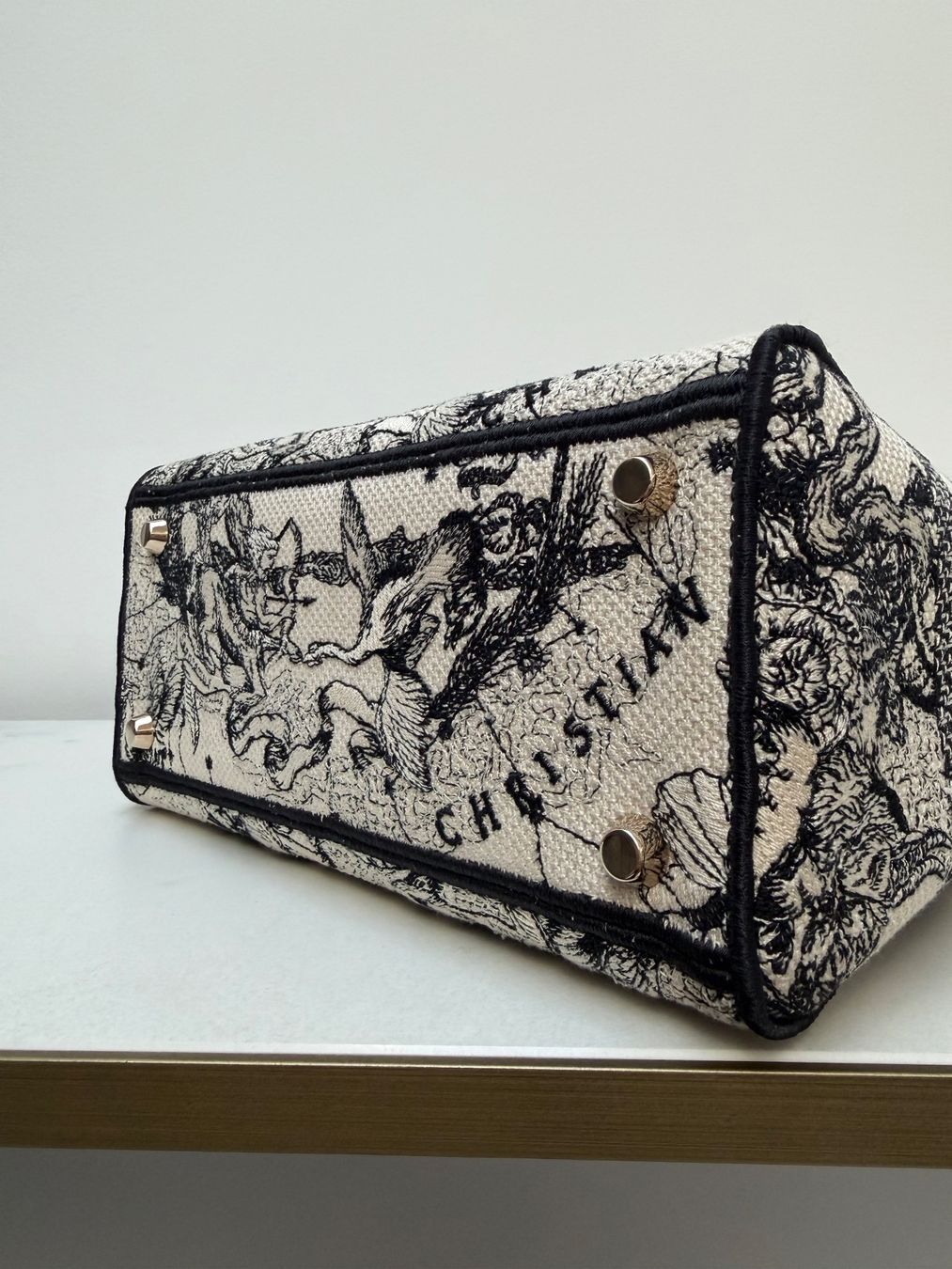 Dior Sacs femmes: NEW Lady Dior D-Lite Tasche – Neuf avec emballage d'origine à Vacallo par kellyyy 4