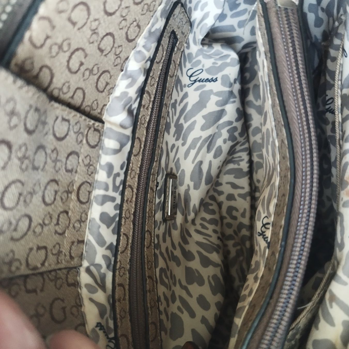 Guess Borse da donna: Guess Handtasche wie Neu, mit Staubbeutel (1) – Nuovo (secondo la descrizione) da Weiningen ZH venduto da traudl102 4