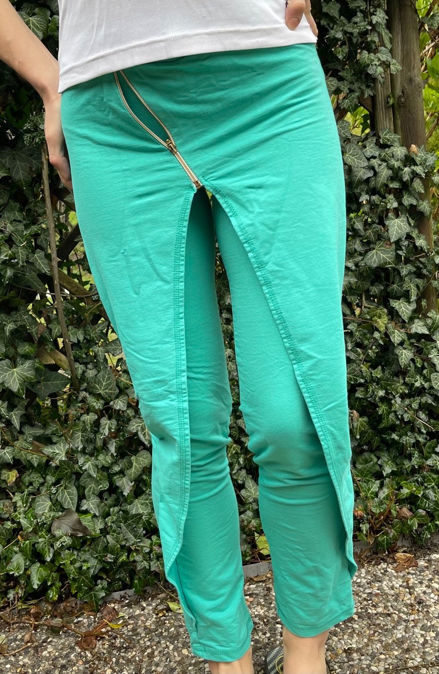 Pantalons: Pantaloni Con cerniera verticale – Neuf (Voir description) à Gordevio par LanaZimm