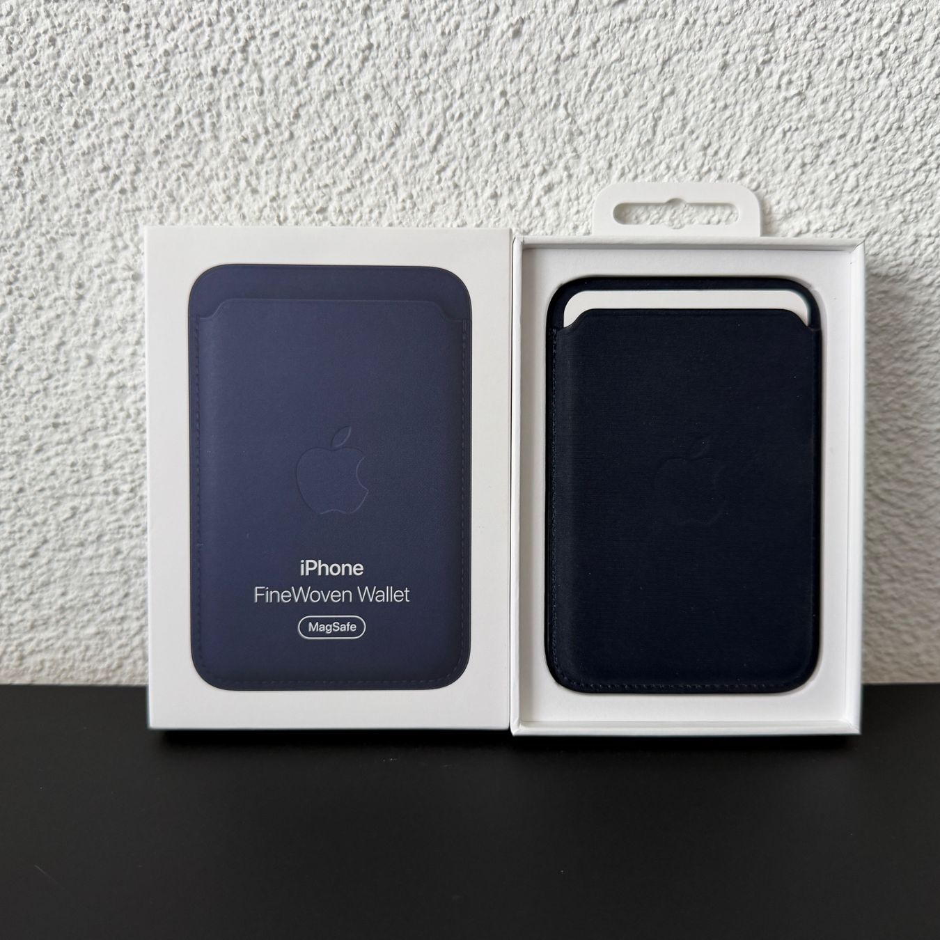 Portafogli: Apple | FineWoven Wallet | Blau – Usato da Tägerwilen venduto da Skillet 1