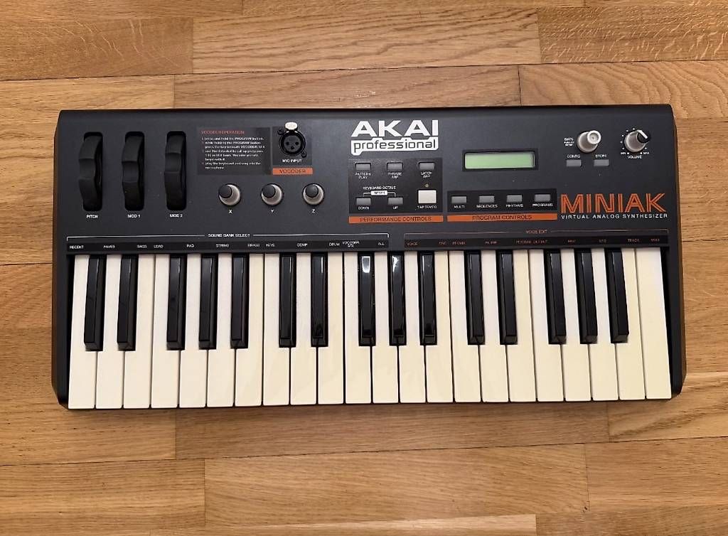 Musikinstrumente: Akai Professional Miniak Vocoder VA Synthesizer – Gebraucht aus Twann von SchniderL 2