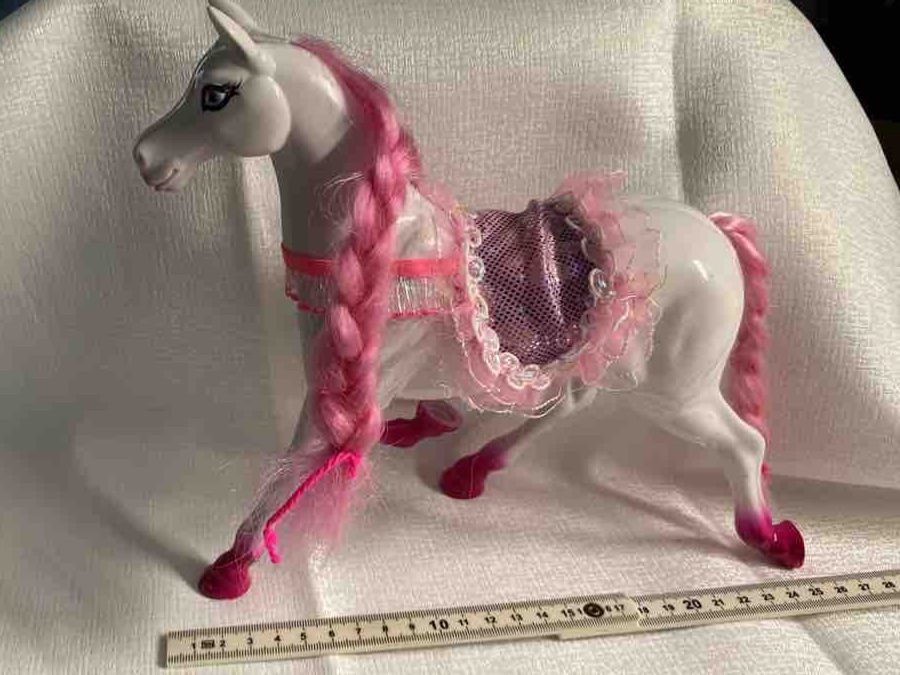 Giocattoli: Pferd weiss rosa – Usato da Hausen AG venduto da corinne_g