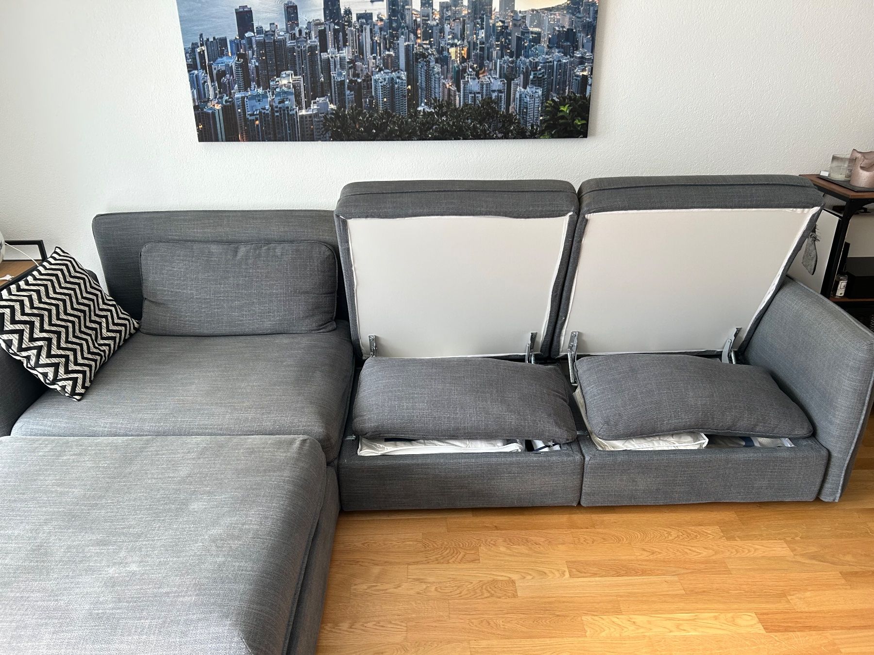 Ikea Sofas: Ecksofa grau mit Stauraum – D'occasion à Zürich par Sandman1203 1