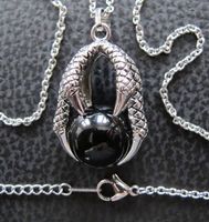Anhänger Drachen Drachenkralle Jade