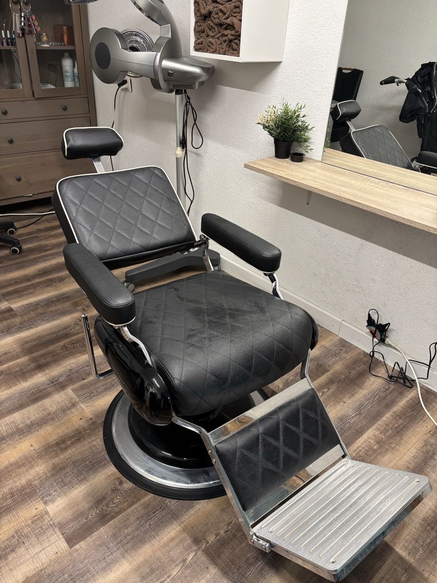 Sedie: Barberstuhl Hair Force Germany – Usato da Känerkinden venduto da ced_wmt7 2
