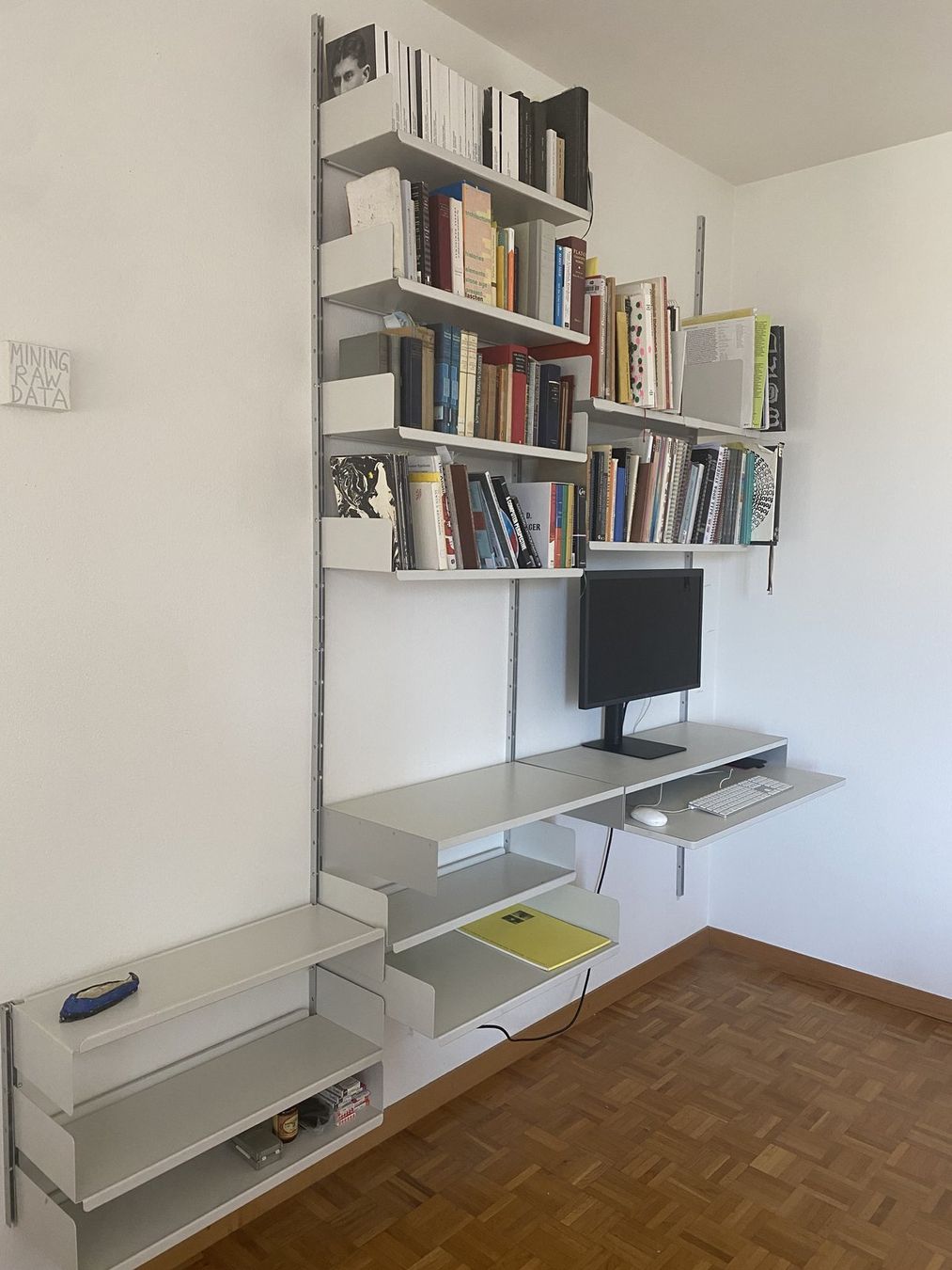 Vitsoe Étagères: Vitsoe 606 Regalsystem (Dieter Rams) Grauweiß – D'occasion à Pully par K_Kuhn 1