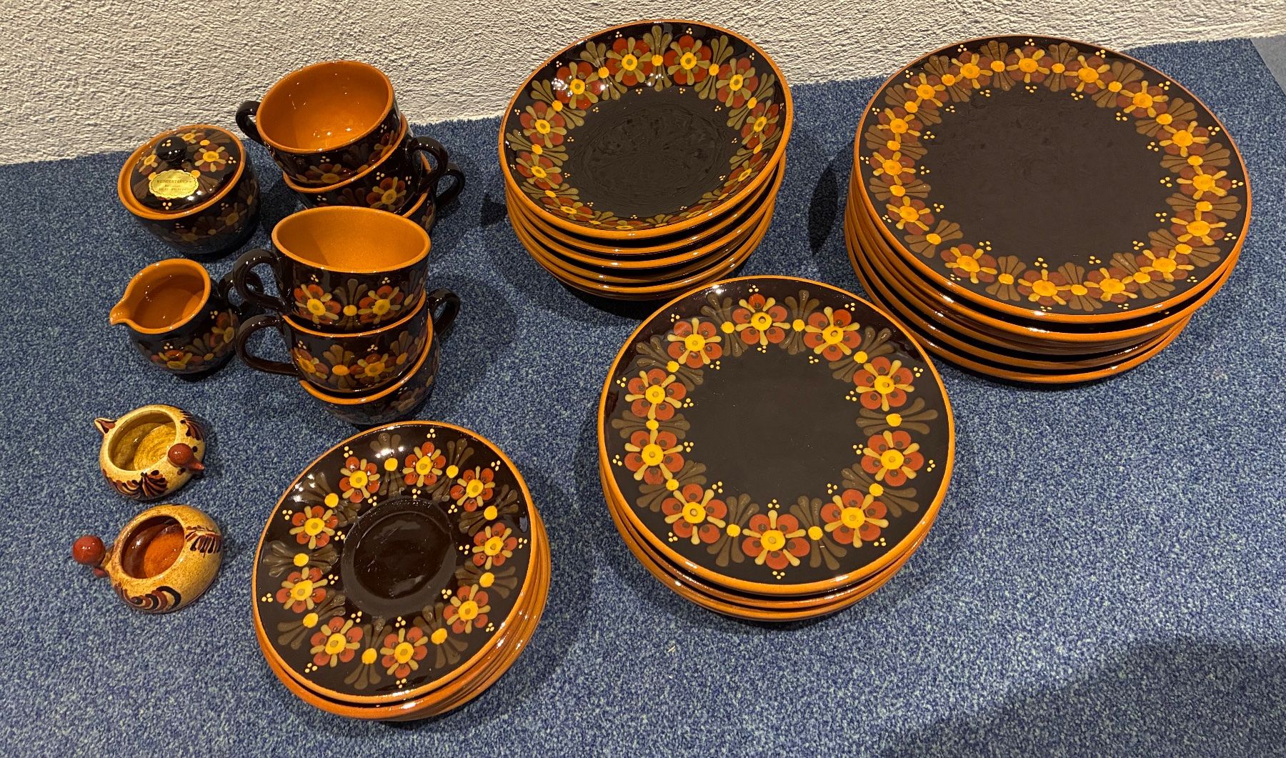 Set di piatti: Geschirr Set, Keramik handgemalt – Usato da Hinteregg venduto da Carimba90