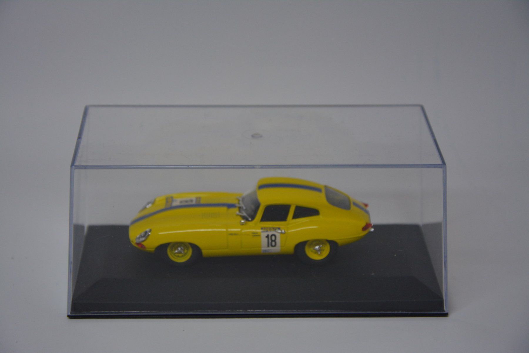 Jaguar Modellini d'auto: Jaguar E Type "Targa Florio 88"  , Box , 1:43 – Nuovo (secondo la descrizione) da Goldach venduto da Feivel9