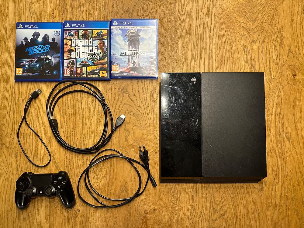 PlayStation 4 mit 3 Games und Original Verpackung | Kaufen auf Ricardo