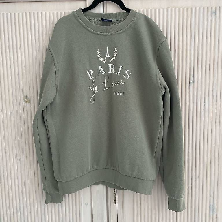 Pullover & Sweatshirts: Paris Sweatshirt – Gebraucht aus Itingen von alexasoldie
