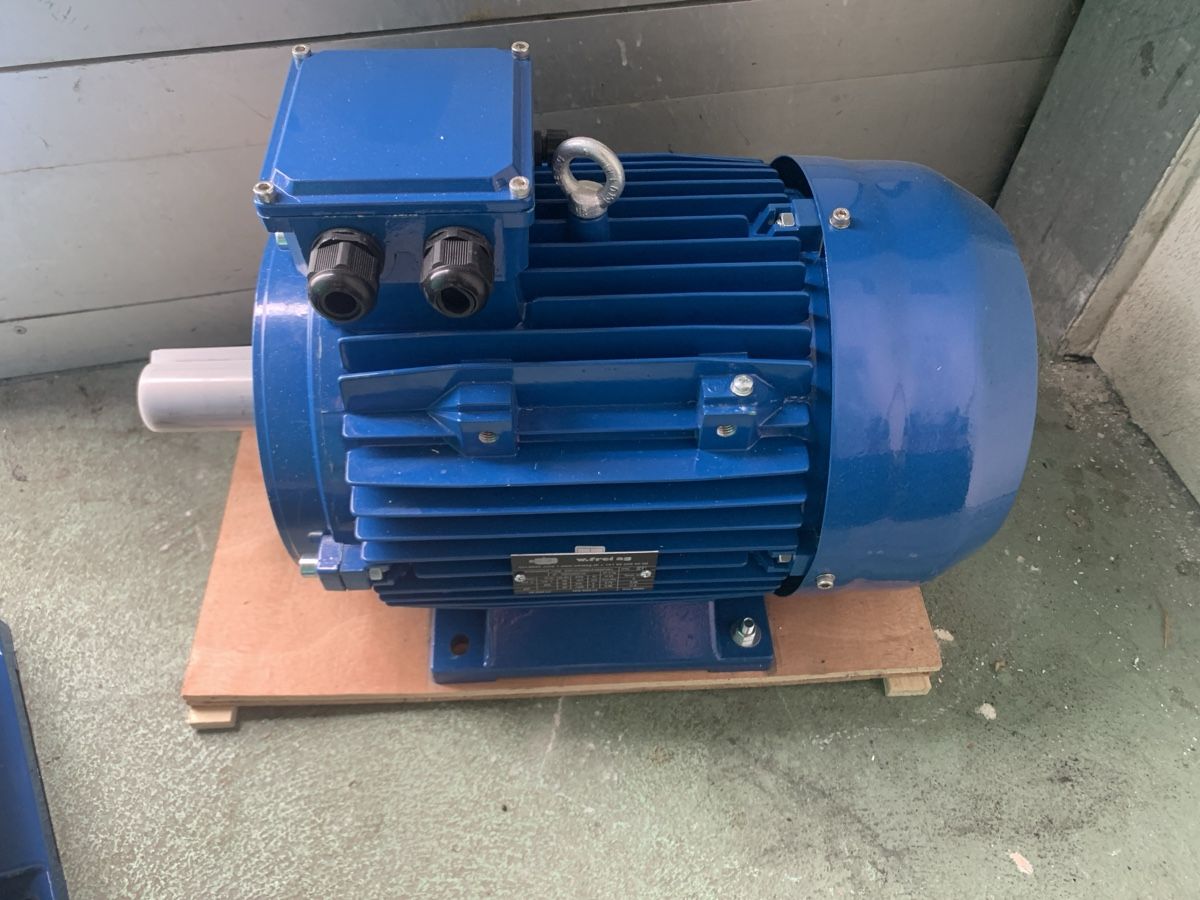 Motori: Elektromotor / Getriebemotor NEU 2 Stufig – Nuovo e nell'imballaggio originale da Opfikon venduto da Safside