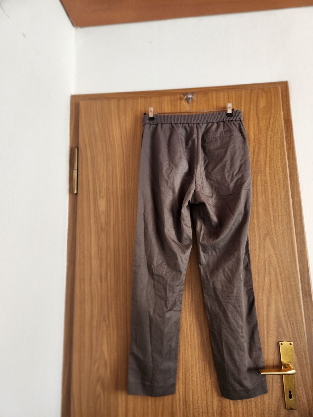 Cos Pantalons: Pantalon COS  kaki taille M  – D'occasion à Niedergösgen par Eva2410 1