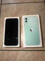 Apple iPhone 11 grün mit Zubehör gebrauchter Zustand