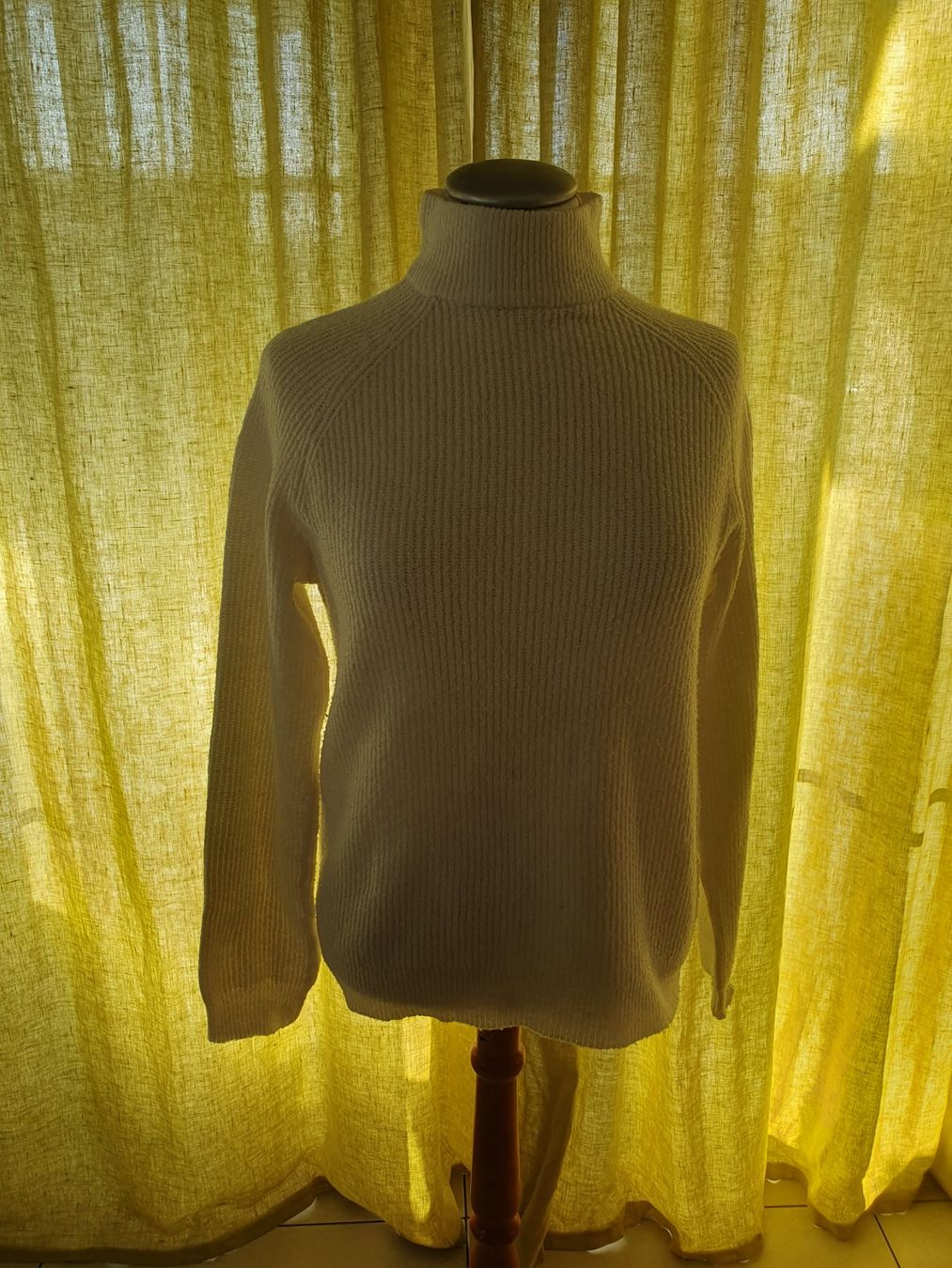 Pullover & Sweatshirts: Pullover weiss Gr.34 xs Gewicht:235g. – Gebraucht aus Volketswil von gloriamundi 1