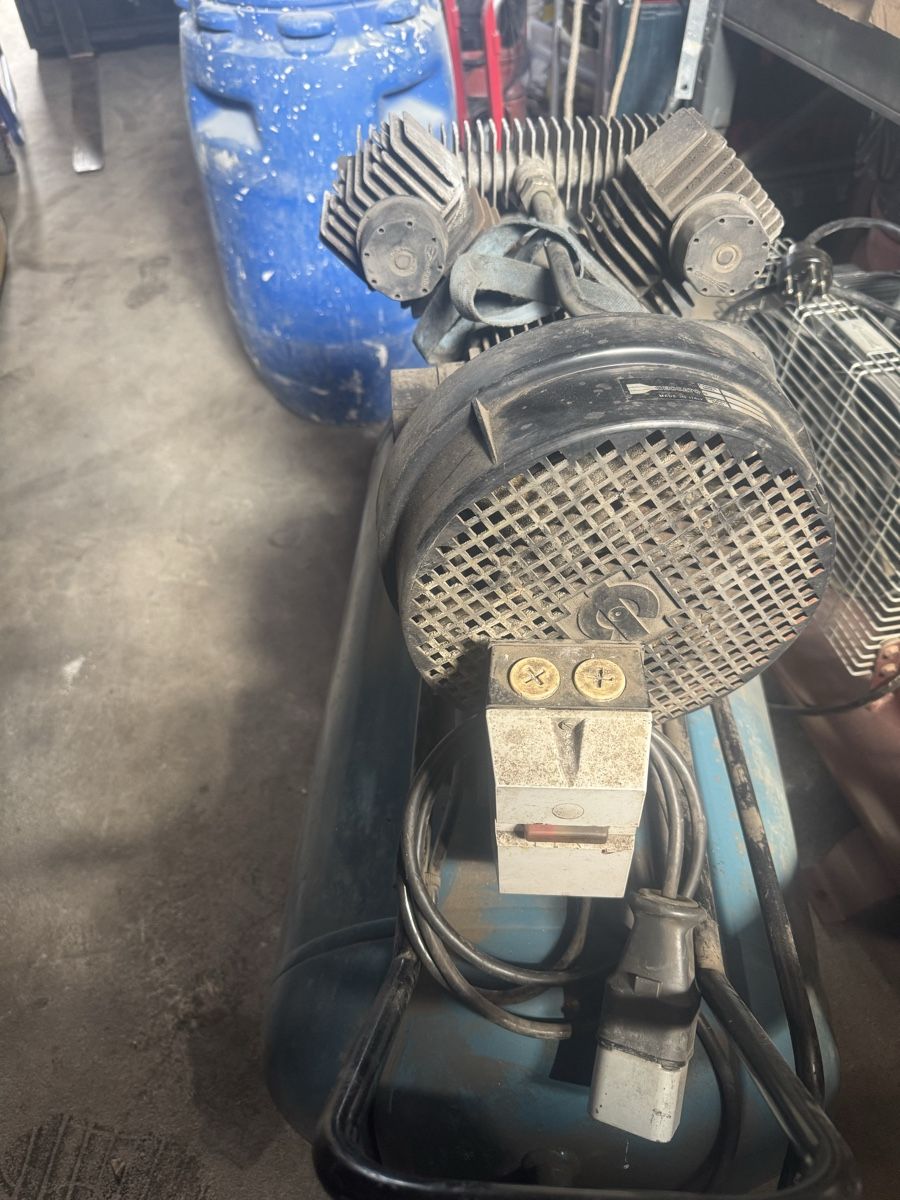 Compressori: Kompresor  150 Lit Defekt – Difettoso da Riggisberg venduto da ama_98hx 4