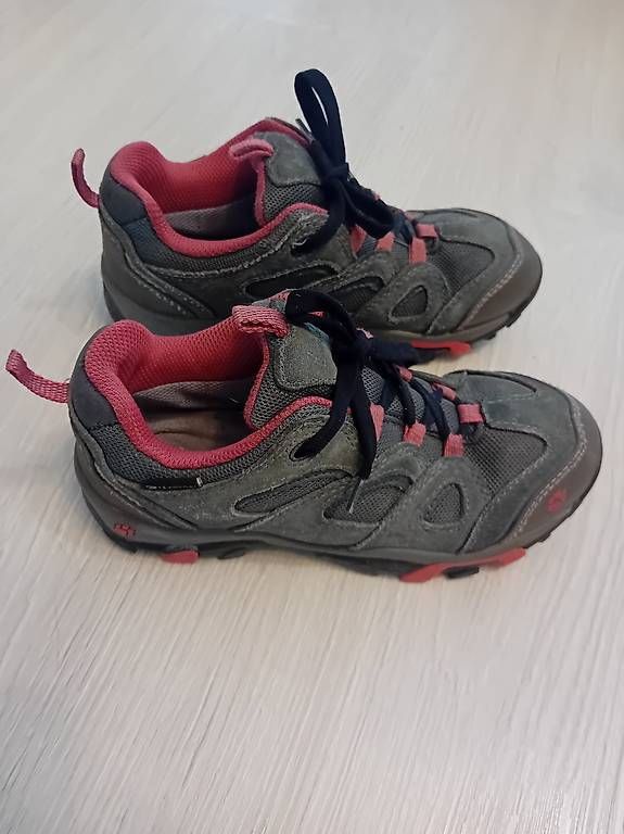 Jack Wolfskin Chaussures hommes: Trekkingschuh Jack Wolfskin Gr. 32 – D'occasion à Romanshorn par cojbamil 3