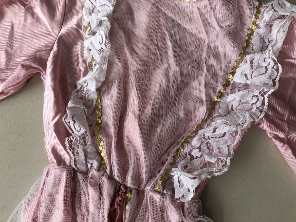 Costumi: Déguisement princesse – Usato da La Tour-de-Peilz venduto da zazen33 1