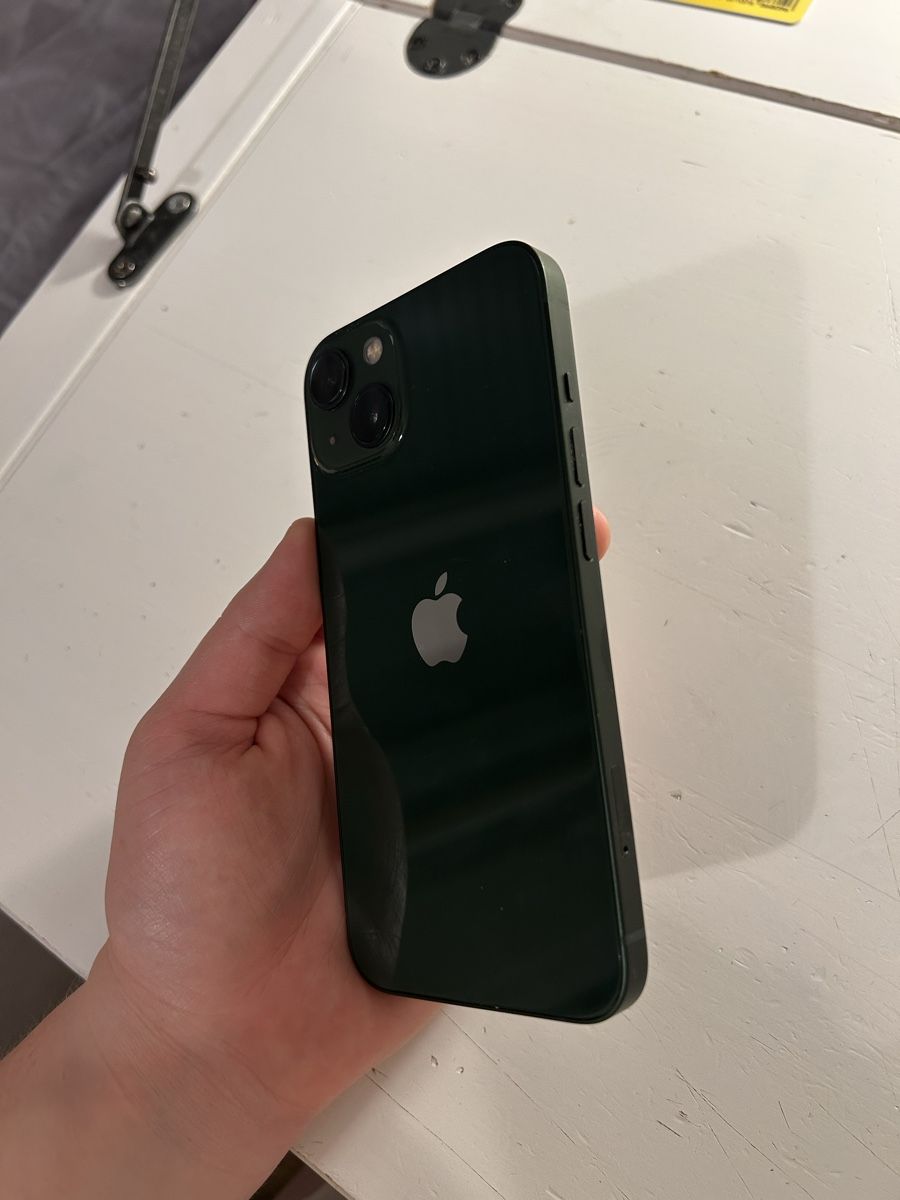 Apple Telefoni cellulari / Smartphones: IPhone 13 – Usato da Binningen venduto da fiona_pini 2