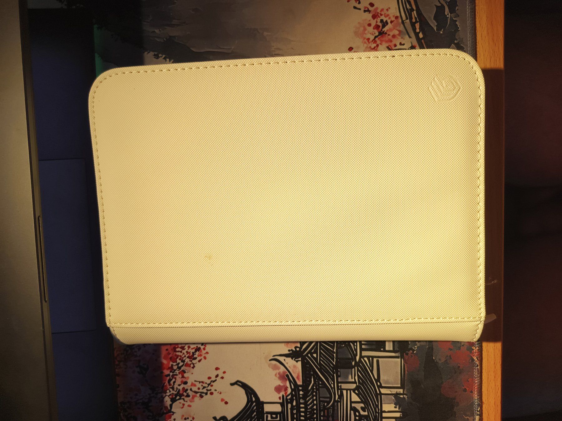 Pokémon Sammelbilder & Trading cards: Premium Binder (Cremeweiß) Sammlungs – Neu (gemäss Beschreibung) aus Dübendorf von Charlietommy