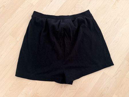 Even&Odd Maternity Shorts 